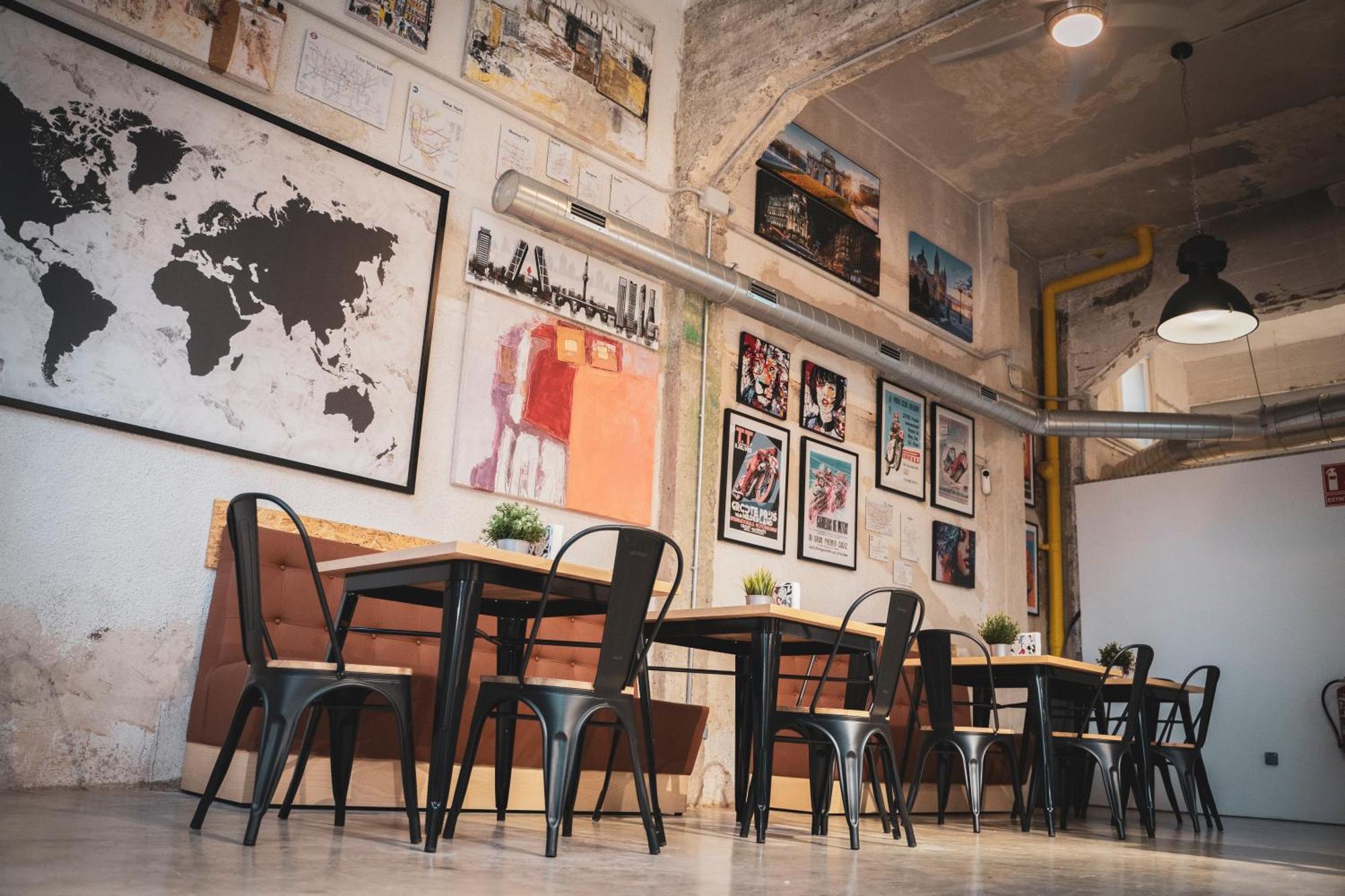 Gallery Hostel Madrid Residencia מראה חיצוני תמונה