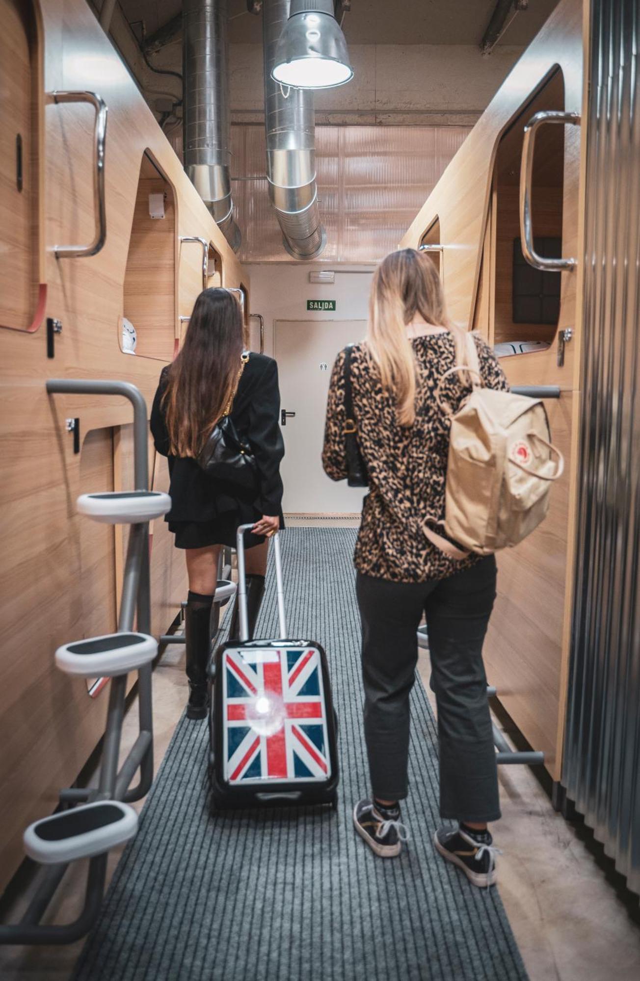 Gallery Hostel Madrid Residencia מראה חיצוני תמונה