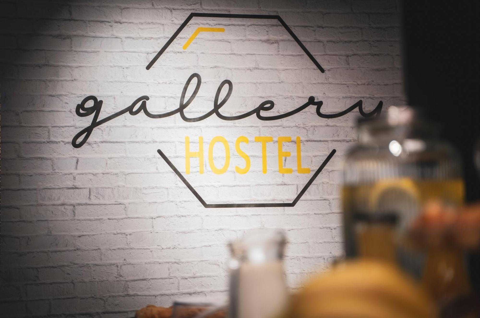 Gallery Hostel Madrid Residencia מראה חיצוני תמונה