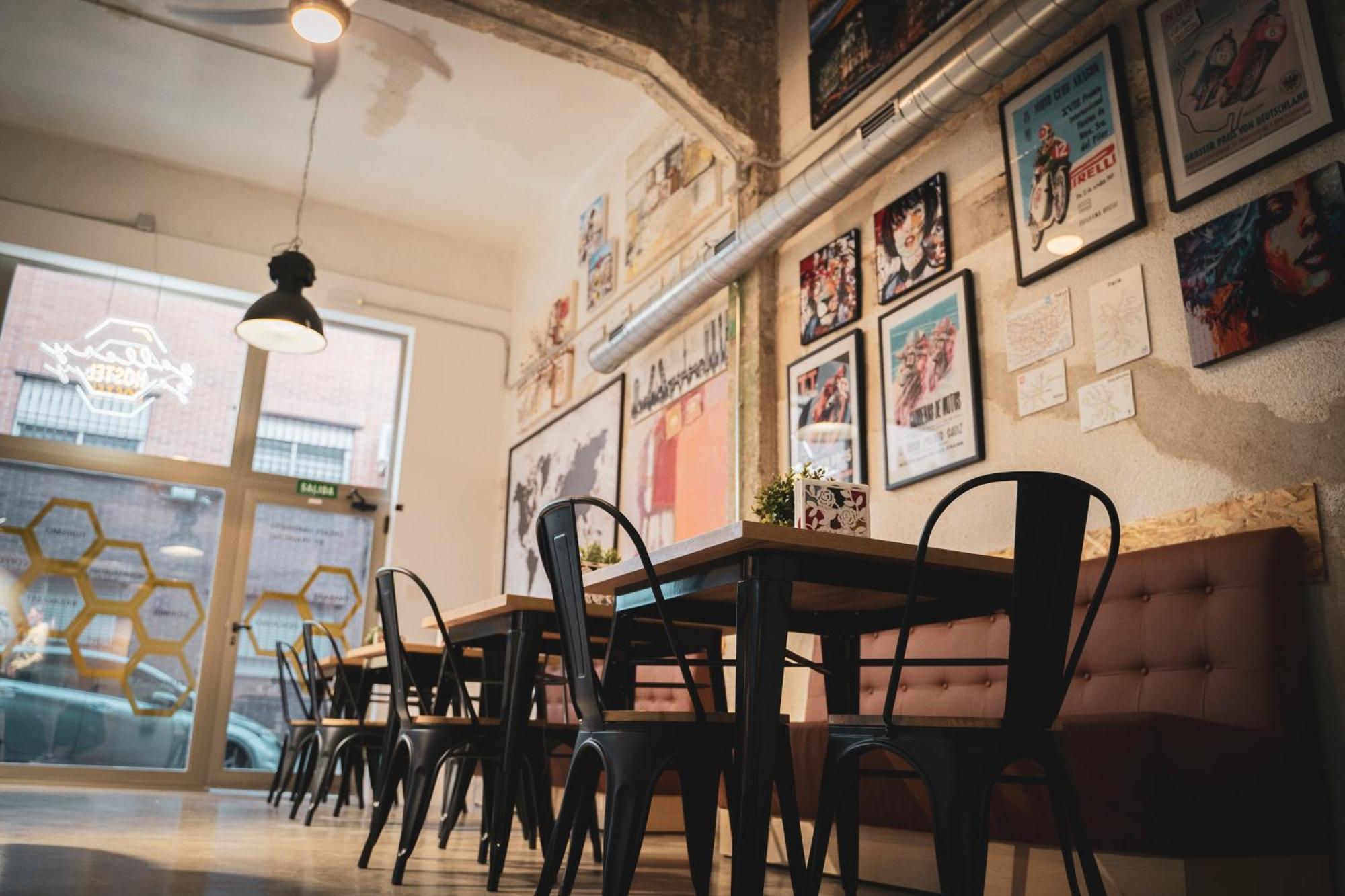 Gallery Hostel Madrid Residencia מראה חיצוני תמונה